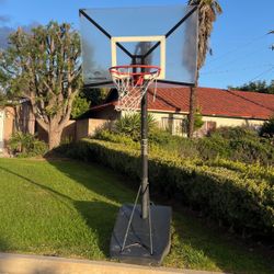 Basketball hoop