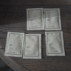 Mary Kay Botanical Effects Freshen Facial Wipes both Pink and Purple Set of 5