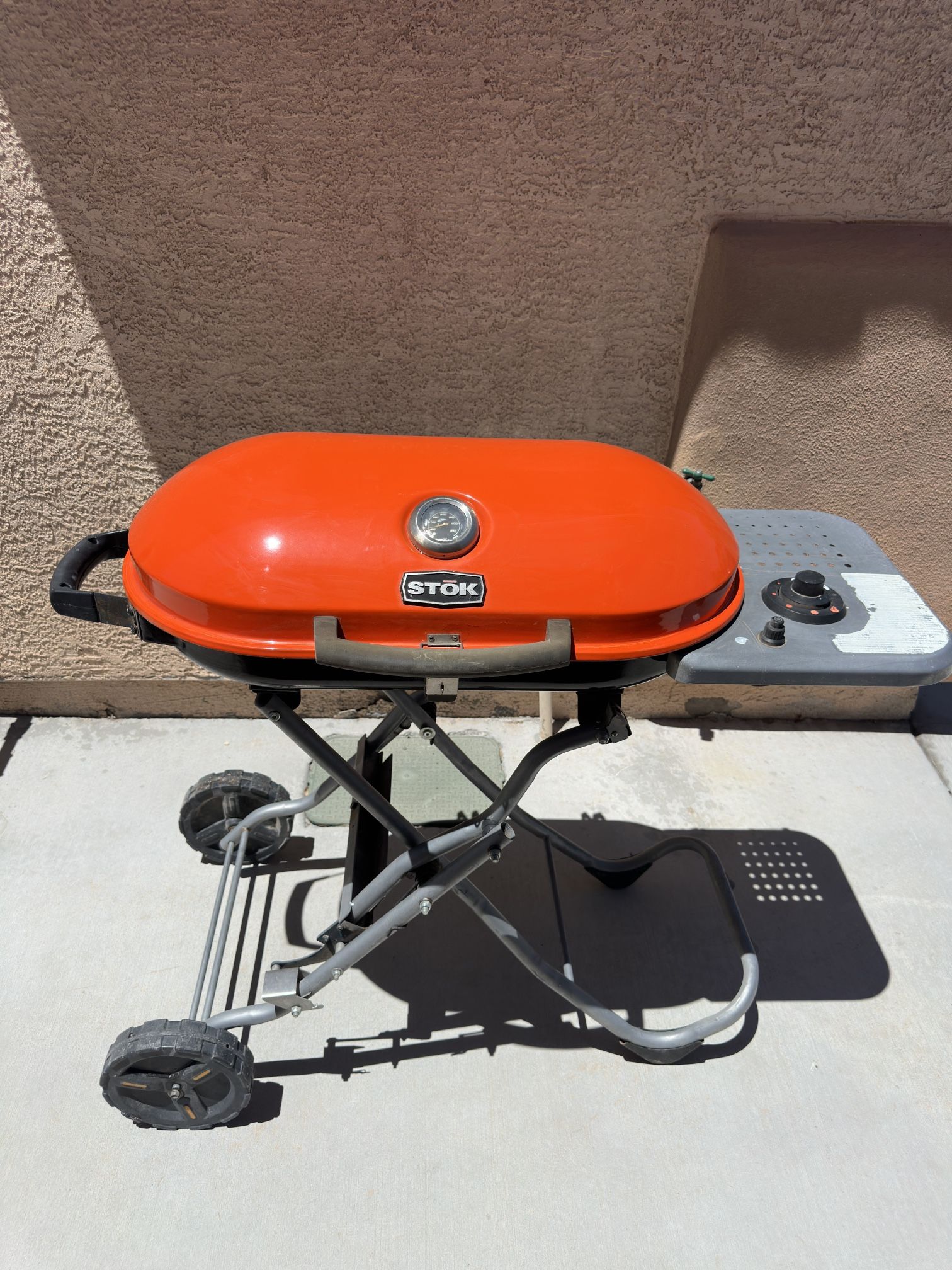 Stok Portable Grill On Wheels 