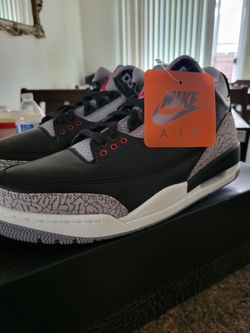 OG Jordan 3 Black cement size 9,9.5,10,10.5,11,12 (NO TRADES PRICE IS FIRM)