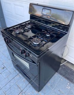 Frigidaire Black Gas Range 4 Burner Stove Oven