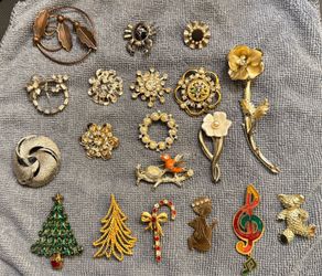 Vintage brooches