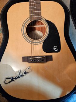 Epiphone DR-100 acoustic guitar with Case