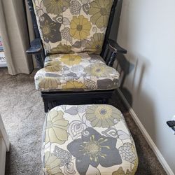 Glider Rocking Chair And Ottoman 