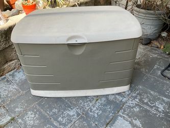 Outdoor Patio / Deck Storage Box with Lock Option – Weather Resistant
