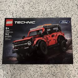 Lego Ford Bronco 42213