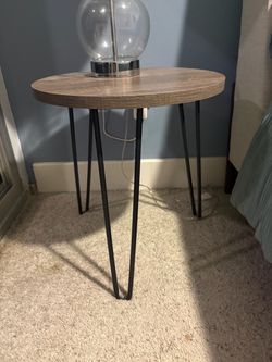 Round Side Table with Hairpin Legs