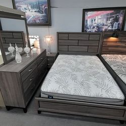 **4pcs Queen gray panel look wood grain queen bedroom set)**Mattress &Tall chest not included **