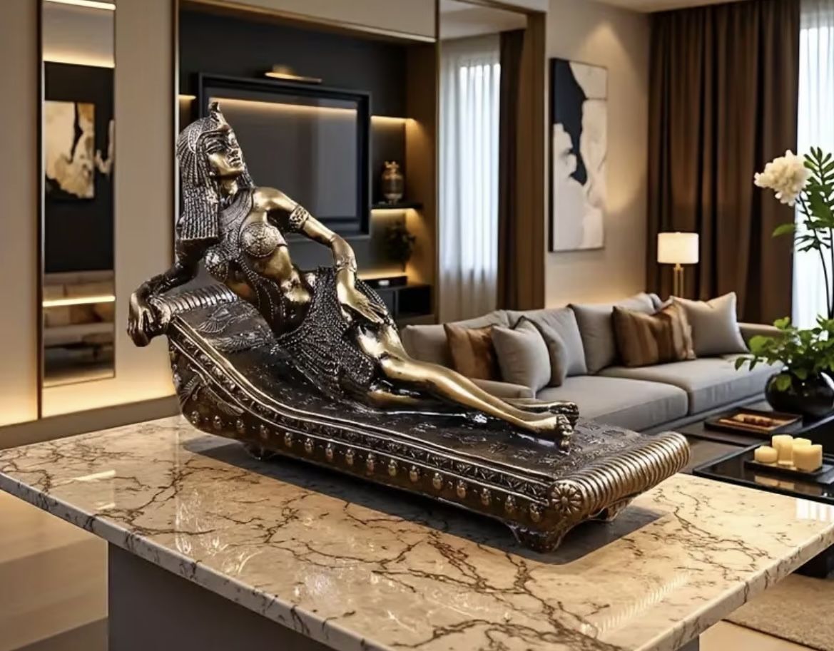 Cleopatra Sculpture