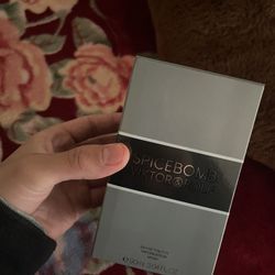 Men’s Cologne Spice Bomb