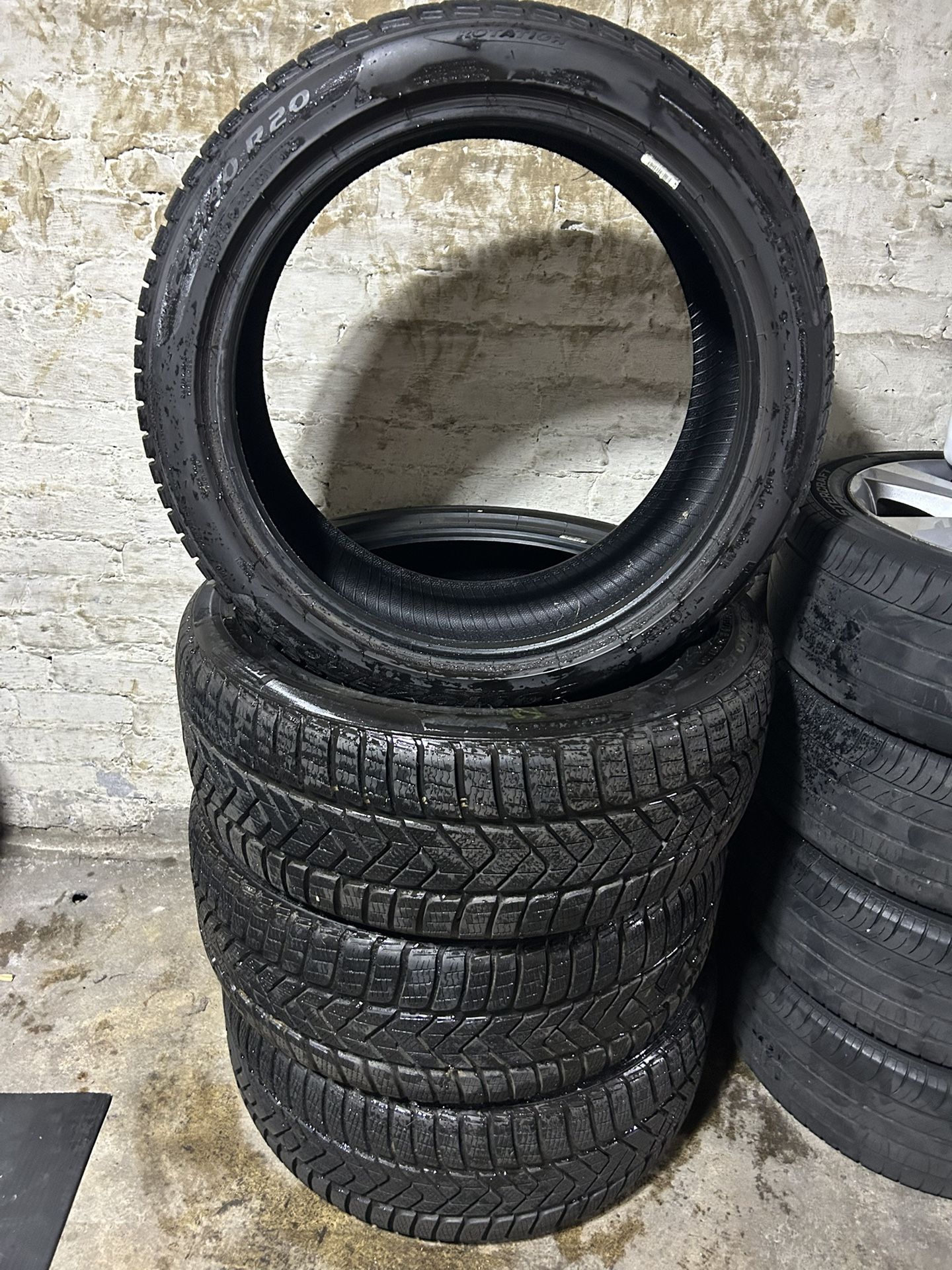 Pirelli 255/40/20