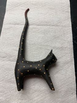 Vintage Hand-Carved Wooden Cat Ring Holder / Folk Art Figurine