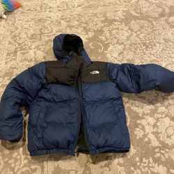 Boys North Face Jacket Size Medium 8/10