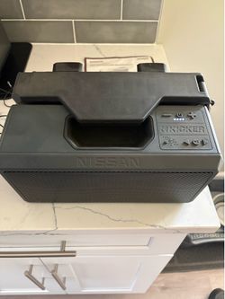 Kicker Box for Nissan Pickup