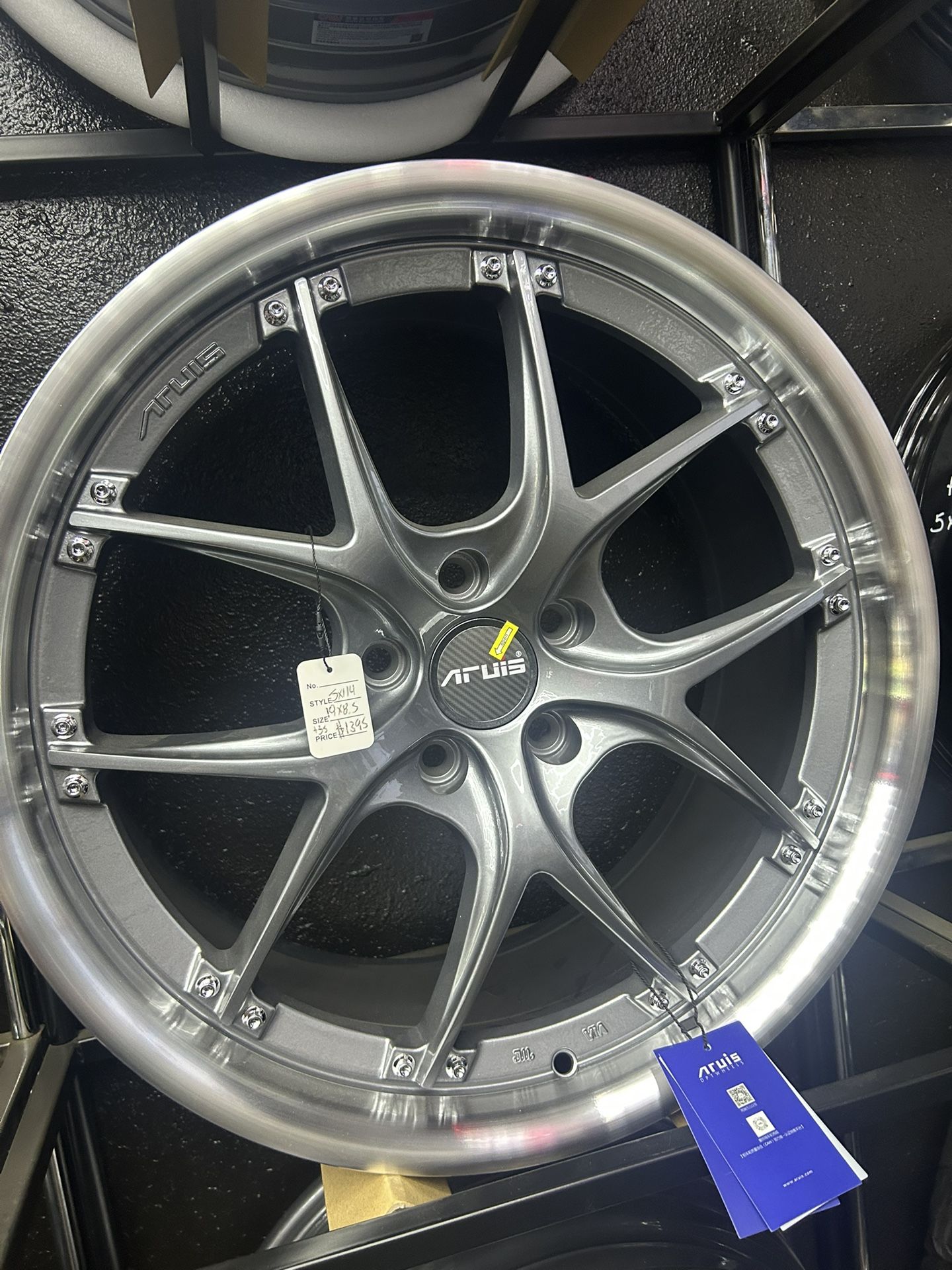 New 19x8.5 5x114 Aruis Wheels $1395