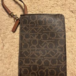 Calvin Klein Tan Leather Style Zipper Bag Cosmetics Wallet Purse Designer - Women | RN:54163