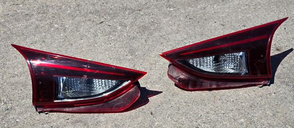 2014 2015 2016 2017 2018 MAZDA 3 LIFTGATE INNER LIGHTS