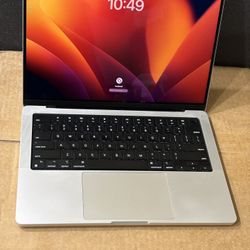 MacBook Pro 14 2021 M1 Pro 16 gb ram 512gb  ssd Silver 