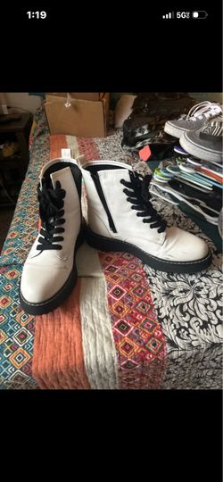 White Madden Girl combat boots size 8.5