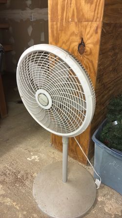 White Pedestal Standing Floor Fan