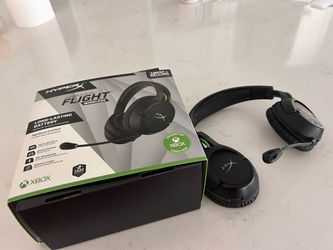 Wireless gaming headset for XBox