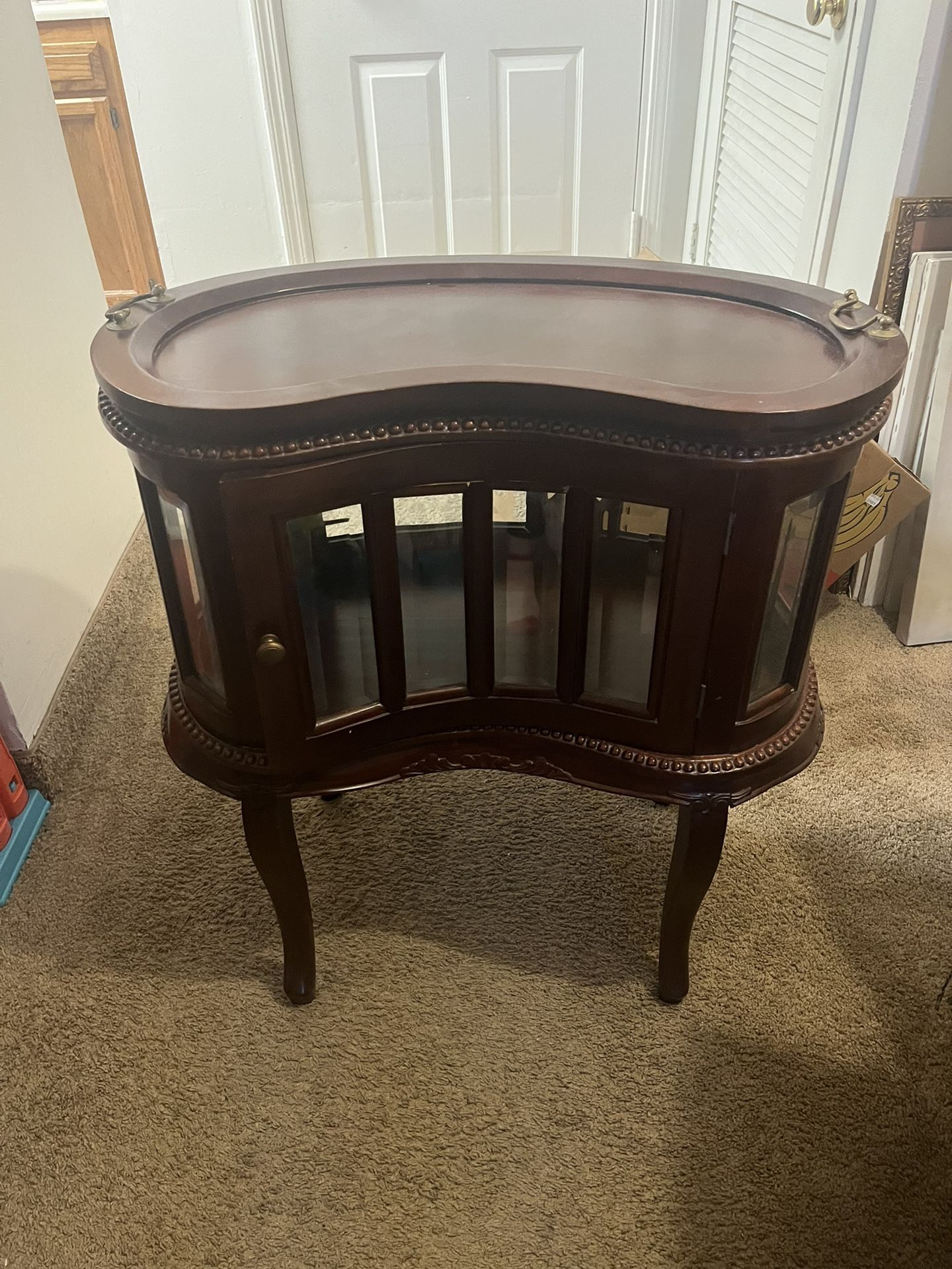Vintage/Antique Kidney Tea Table/Dry Bar With Removable Tray