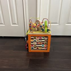 Toddler’s Activities Cube With Farm Theme