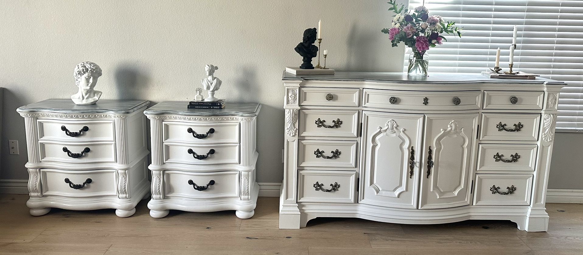 Gorgeous White 12 Drawer Dresser And 2 Nightstands
