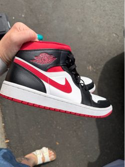 Air Jordan 1 Mid