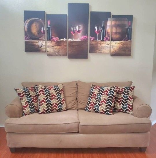 Couch With 4 Pillows (Read Description)