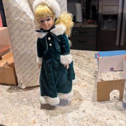 Doll Porcelain Royal Heirloom Collection 