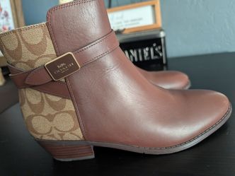 Coach Boots Size 8