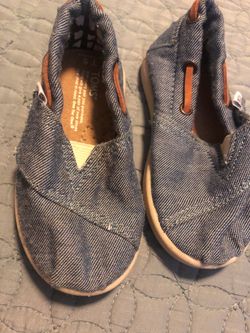 Toms size5