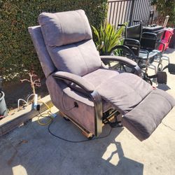 Electric Recliner With USB Great Shape