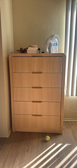 5 drawer fluted oak dresser