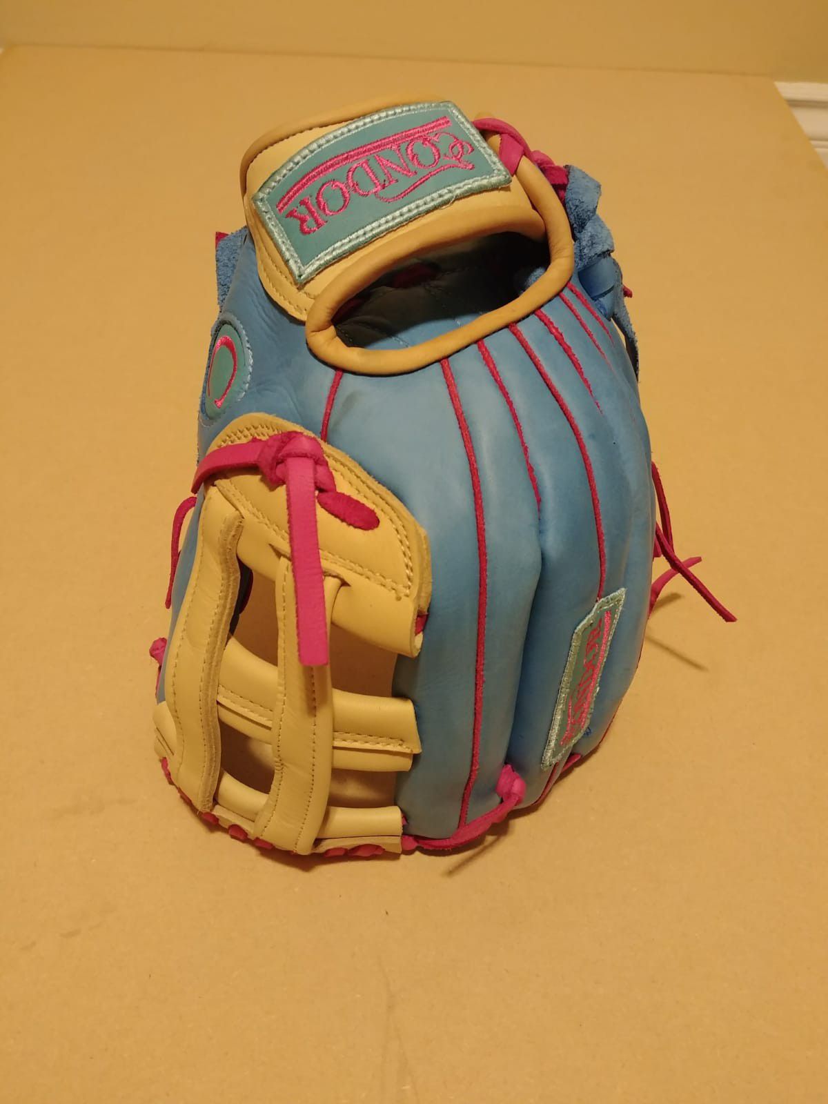 Baseball softball gloves CONDOR