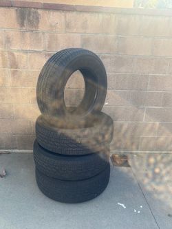 Set of 4 Used All-Season Tires