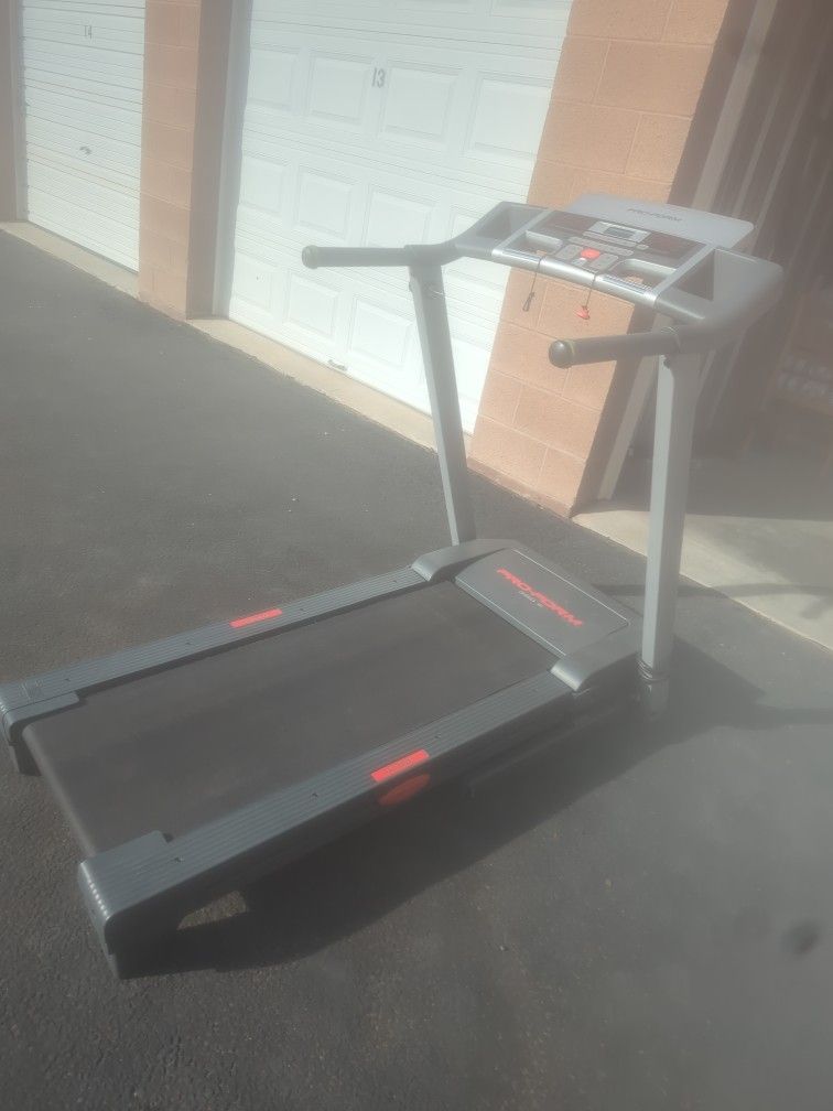 Pro Form 380 E Treadmill