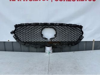 MAZDA CX5 CX-5 -2017 2018 2019 2020 2021 Front bumper center grille grill parrilla original used OEM
