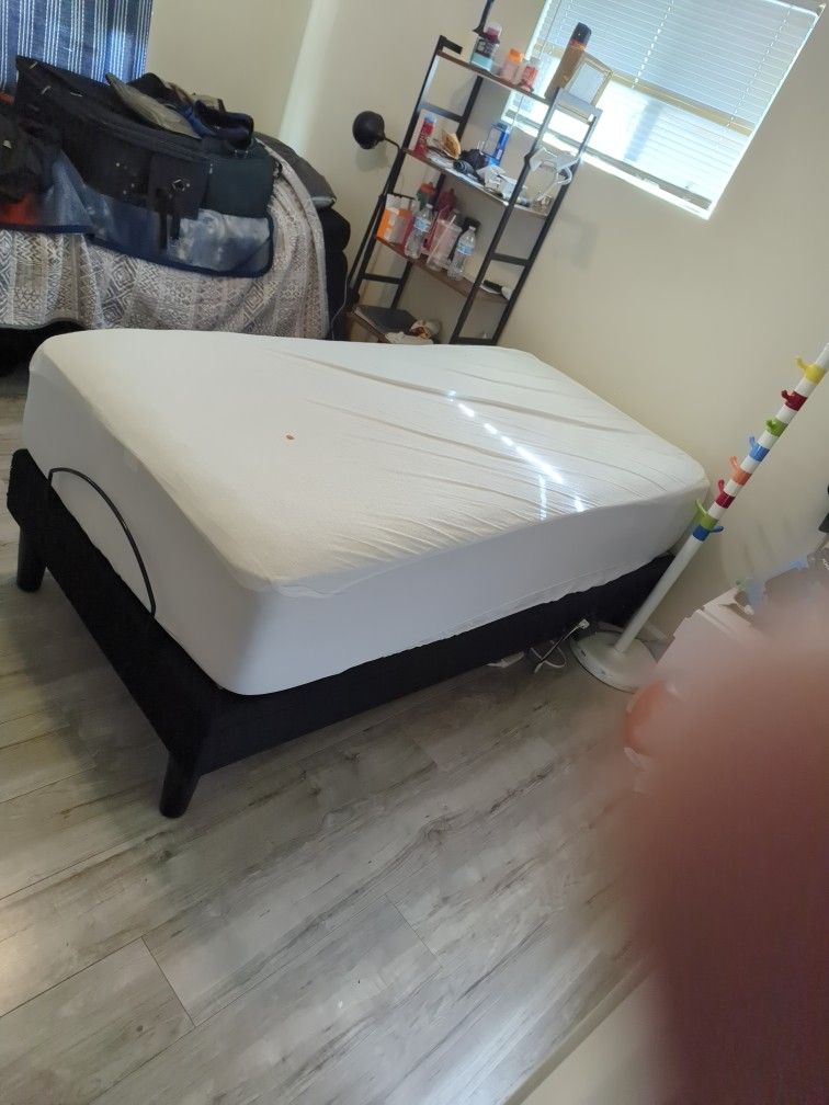 It Is A Twin Posturepedic Bed With Remote That Massages Both Foot And Head Go Up And Down