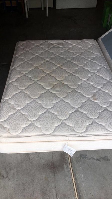 Full Size Banner Mattress Household In La Quinta Ca Offerup