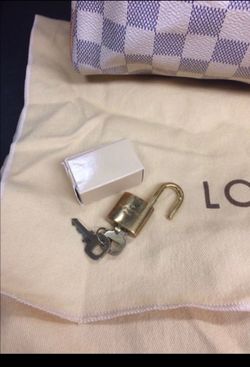 Authentic Louis Vuitton speedy 35 Damier Azur canvas handbag for Sale in  Lawndale, CA - OfferUp