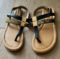 Women’s Black and Gold Aldo T Strap Sandals Gladiator Strappy Size 6.5