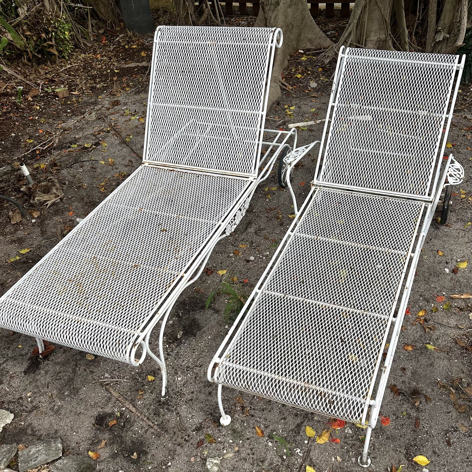 set of 2 Vintage Woodward Wrought Iron Adjustable Garden Patio Chaise Lounge Chair with Floral Details