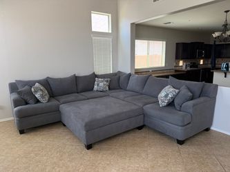 Richardson Furniture 3 pc  Shelbee sectional