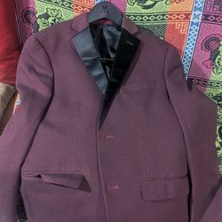 Alfani Burgandy Blazer With Black Lapels