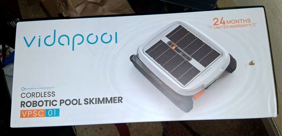 Cordless Robotic Skimmer