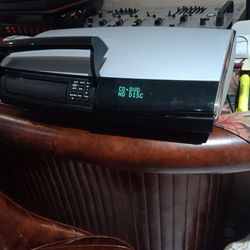 BOSE  STYLELIFE MODEL AV18  MEDIA CENTER CD-DVD PLAYER WITH ADAPTER