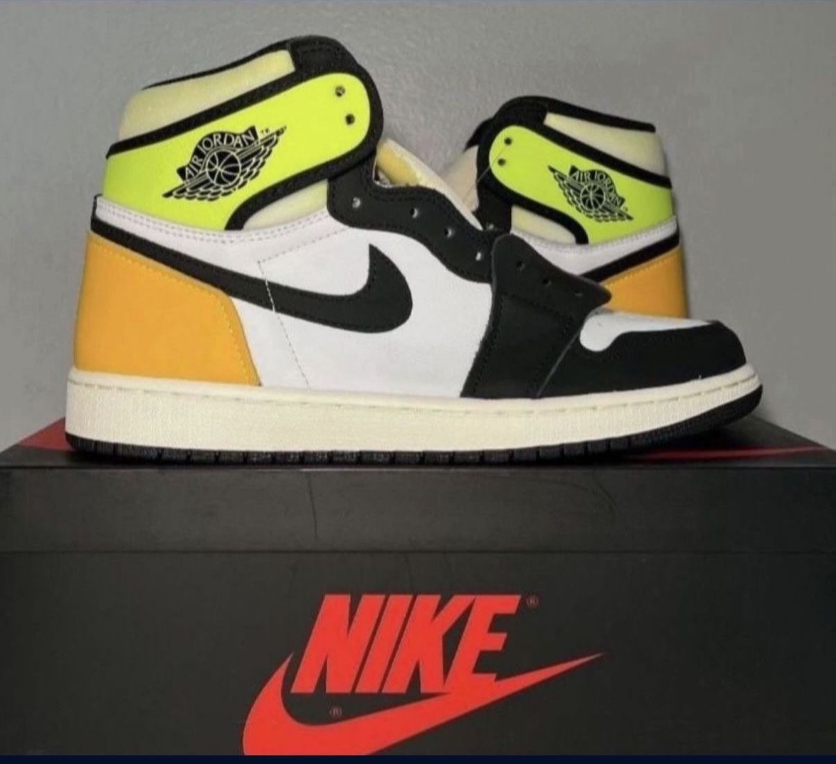 NEW Jordan 1 High Men’s 10 From Nike