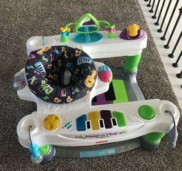 Fisher-Price Little Superstar Step N' Play Piano